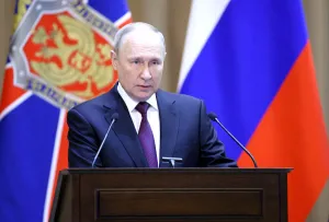 Путин се согласи да ги обнови тристраните мировни преговори со Украина и САД