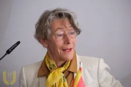 Kultura холандската поетеса анеке брасинга денеска е во фокусот на струшки вечери на поезијата 2026 1 2 kultura iustitia. Bg „поетски портрет“ на добитничката на „златен венец“, холандската поетеса анеке брасинга, кој традиционално ќе се одржи во црквата „света софија“ во охрид, денеска (27 јуни) е... Холандската поетеса анеке брасинга денеска е во фокусот на струшки вечери на поезијата 2026 2026-06-27 09:44:29 правда - юстиция kultura